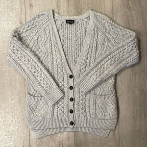 Topshop Women’s Sweater. U.S. Size 2